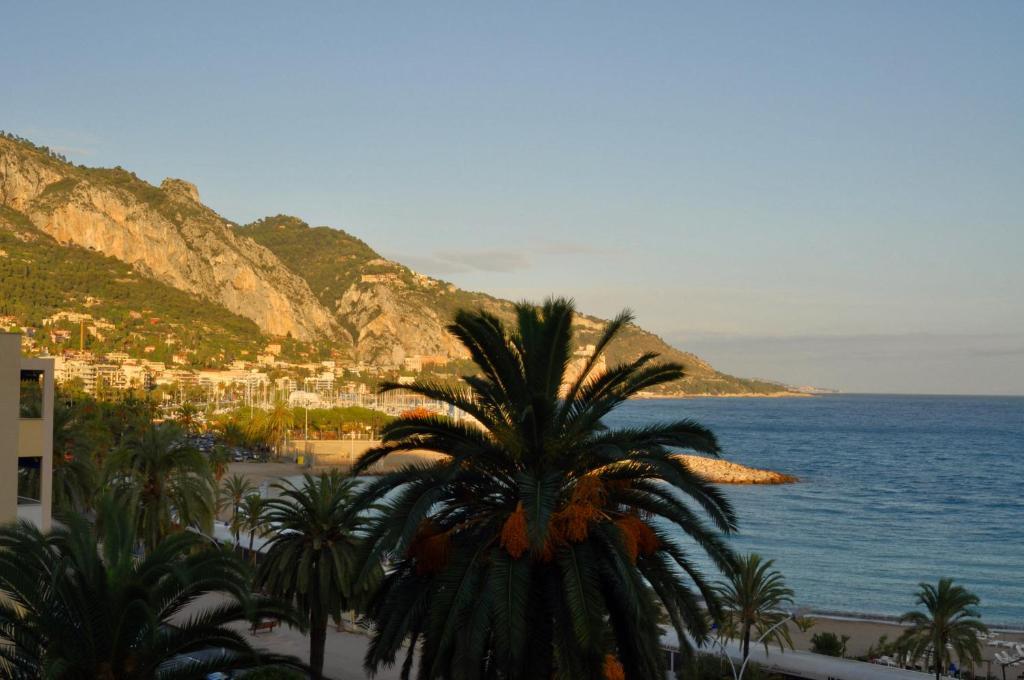 Hotel Palm Garavan Menton Bagian luar foto
